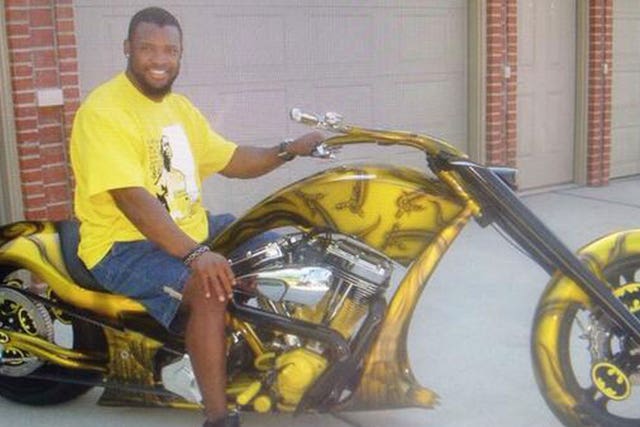 PI-WI-NFL-Ahman-Green-Motorcycle-012916